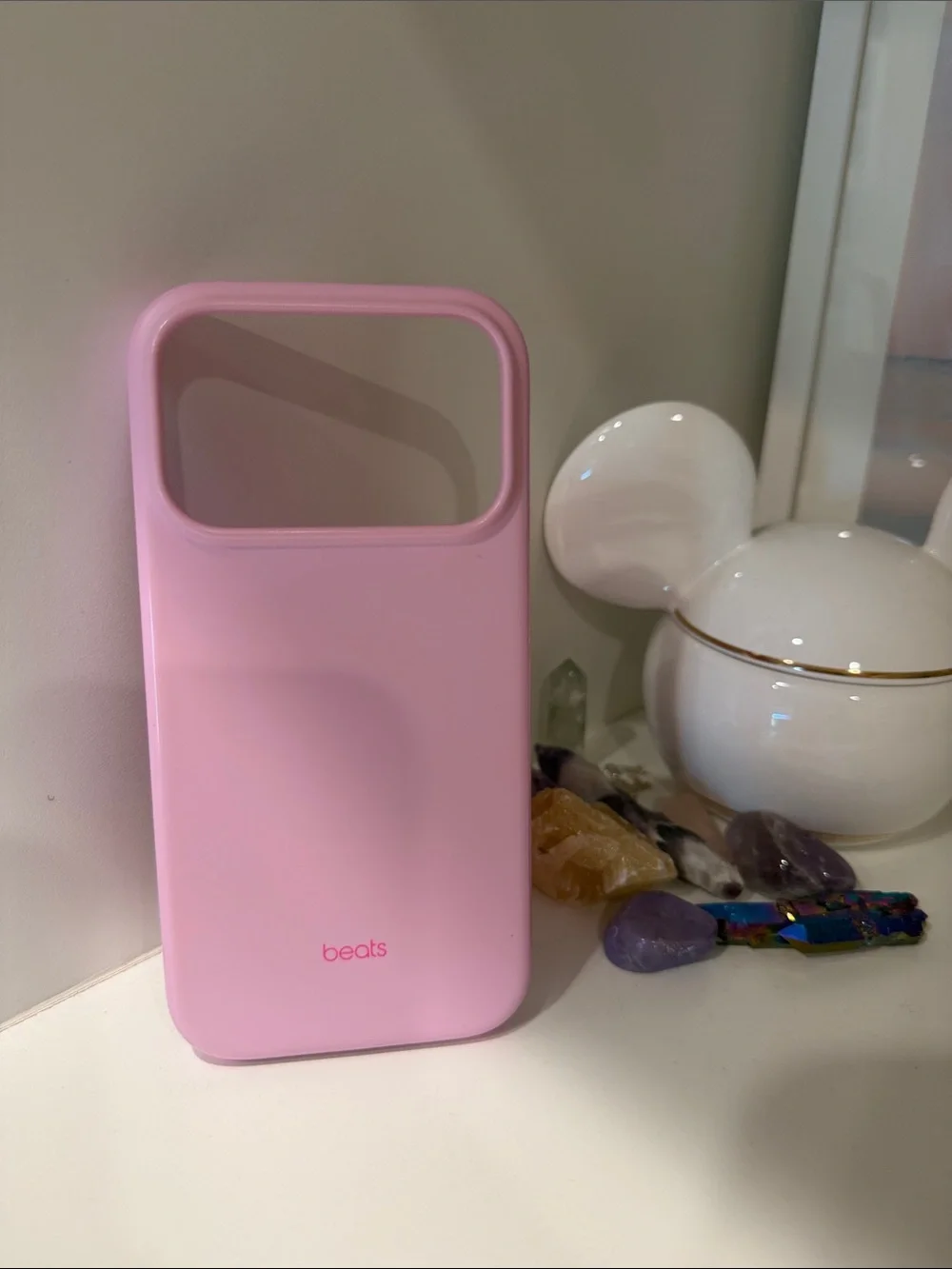 Pink beats iPhone 17 pro case